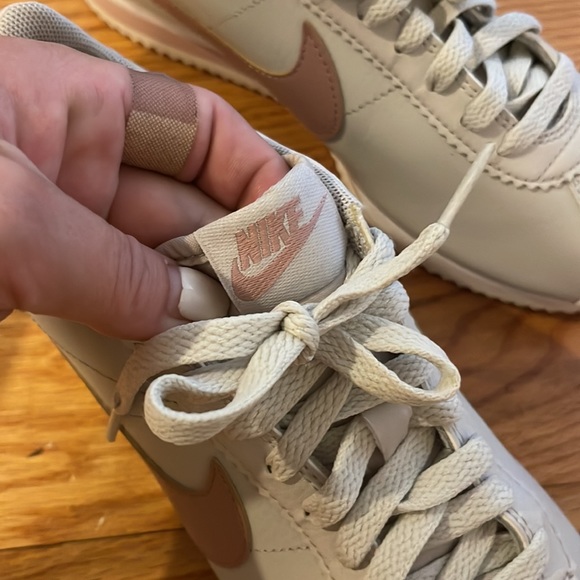 NIKE CHEERLEADING SHOES 7 - Picture 3 of 6